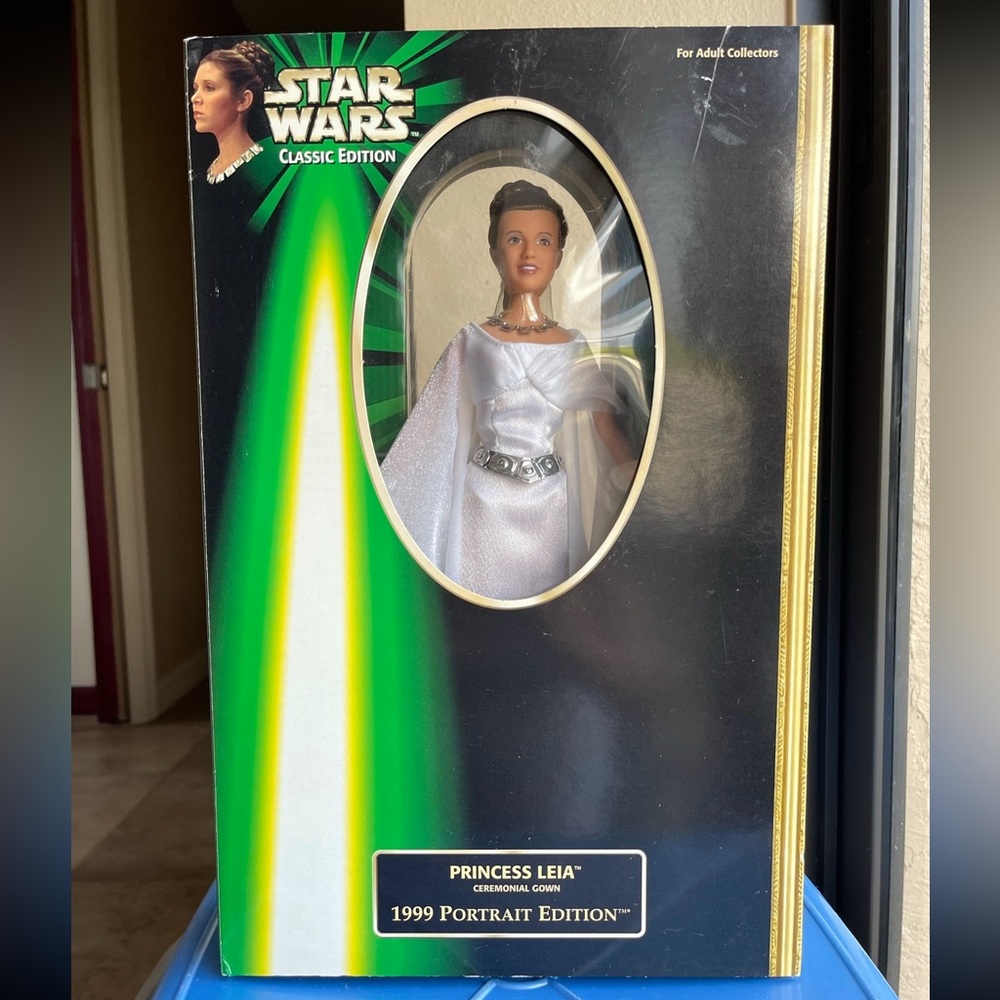Star Wars Episode IV Princess Leia Collector Doll